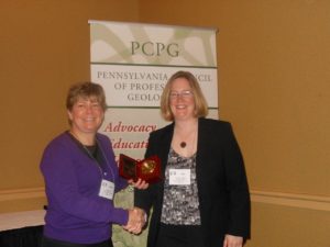 Kelly Lee Kinkaid, P.G., Project Manager and Hydrogeologist at Liberty Environmental, Inc. receives a Distinguished Service Award from Jennifer L. O’Reilly, P.G., President of the Pennsylvania Council of Professional Geologists. 
